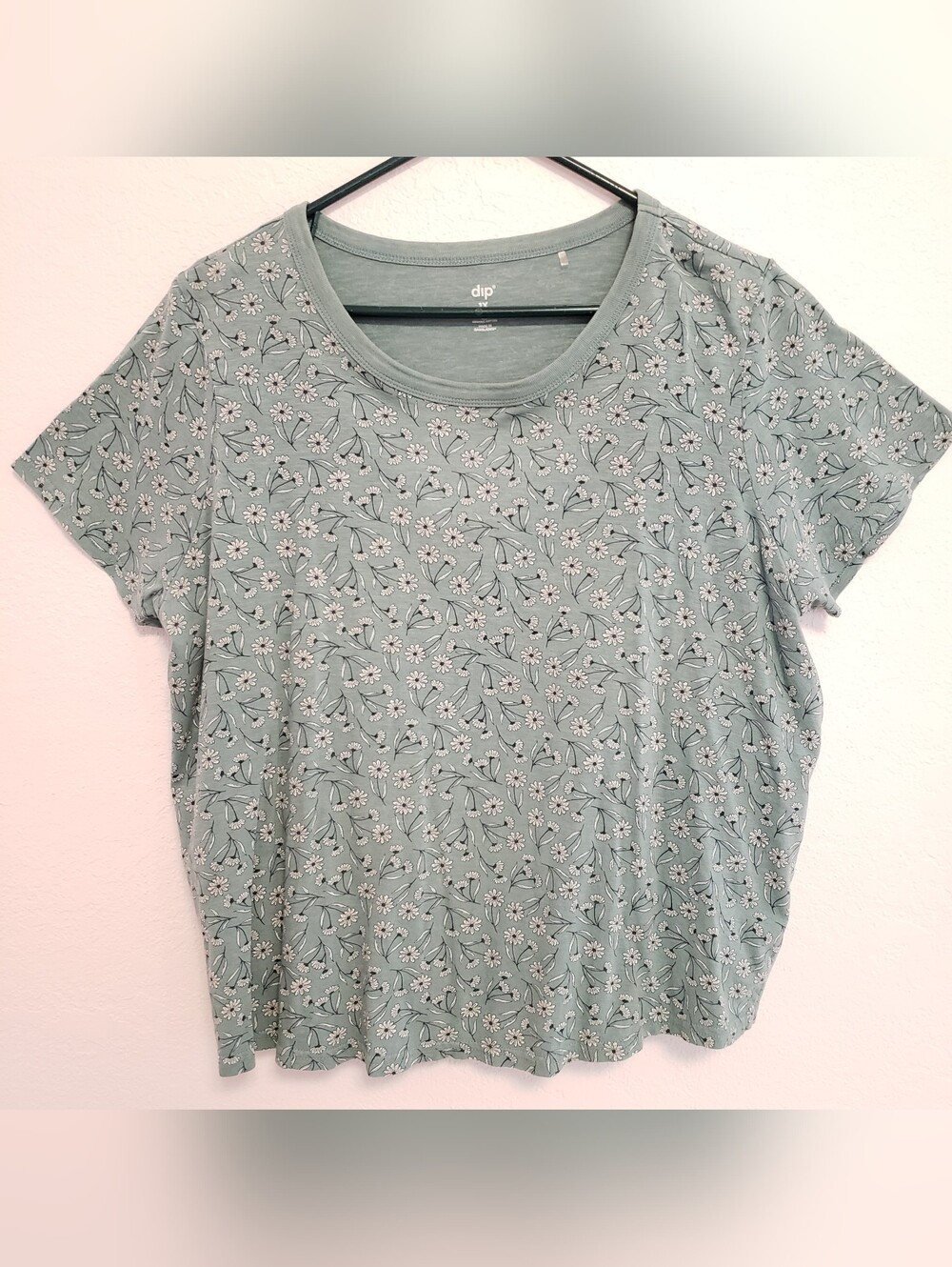 dip Sage Green Floral Crewneck Short Sleeve Tee